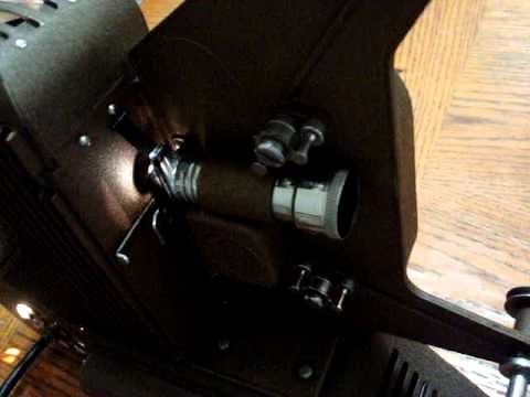 UNIVERSAL PC-500 vintage movie projector 8MM film DEMO