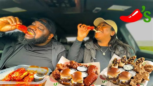 Trying the Chili's triple dipper for the first time (Nashville hot triple dipper +)