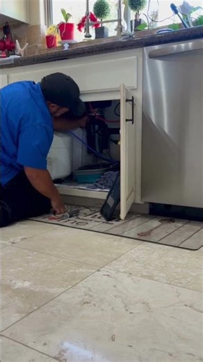 Garbage Disposal Humming? Here’s the Fix 🔧#shorts