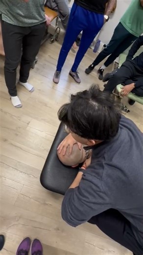 Neck adjustment #osteopathy #chiropractor #manualtherapy ￼