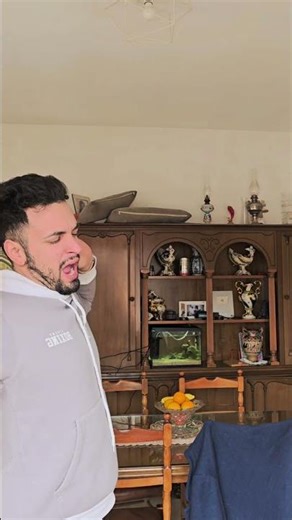 Chi ha chiuso la scala 😒😒😂 #funny