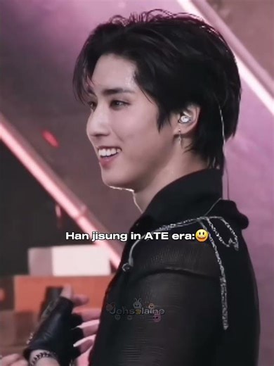 Han Jisung is BACK 😃