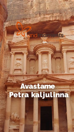 🌞 Kevadine Jordaania on mõnusalt kontrastne. Päeval võib olla soe ja lausa kuum, aga kõrbes öösel jahtub korralikult. See tähendab, et kihiline riietus teeb matkal elu palju lihtsamaks ja sa saad end igas olukorras hästi tunda. 👟 Jordaanias saab jalutada nii lahtisel kivil kui ka liival. Kõrged matkasaapad annavad mägedes kindlust ja veejalanõud on toredaks lisaks, kui rada viib läbi vee või kanjonis vuliseva oja. Aprillis toimuvale matkale on veel viimased kohad vabad! https://www.andmoments.