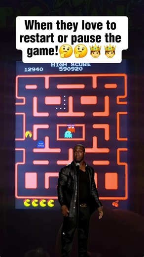 Ms. Pac-Man Game Highlights: Starting and Pausing