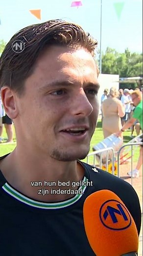 Bivakmutsen en waterpistolen? 🦹‍♂️🔫 De sfeer bij FC Groningen zit er goed in 💚