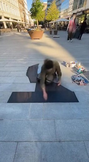 2K views | Street Artist's 3D Chalk Illusion Time-Lapse | Sosohan | Facebook