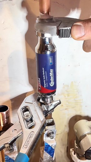 4.6K views · 21 reactions | How to Install a Scale Filter With Paste #asmr #asmrsounds #learn #foryou #sfxplumber #viral #plumbing #toolbag #pipes #tools #cleancopper #plumbertools #pressfit #soldering #copper #handtools #work #diy #howto #plumber #tips #hack #reels #handyman #plumero | Sfx Plumber | Facebook