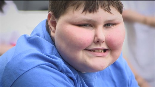 'He never had a backup wish' | Teen cancer survivor uses Make-A-Wish to help community