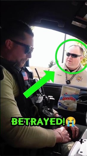 Lieutenant Catches Cops Eating Donuts 😂🍩