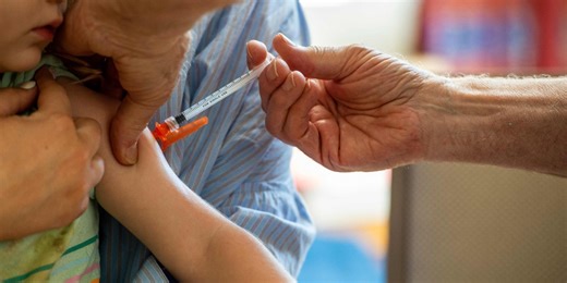 Defying CDC, Pediatricians Recommend All Kids Get Vaccinations Against 18 Diseases