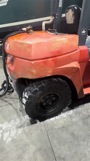 Lil clean-up on the old girl.