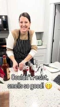 Homemade vanilla is so easy- Christmas Gift idea! #homemade #christmas #howto