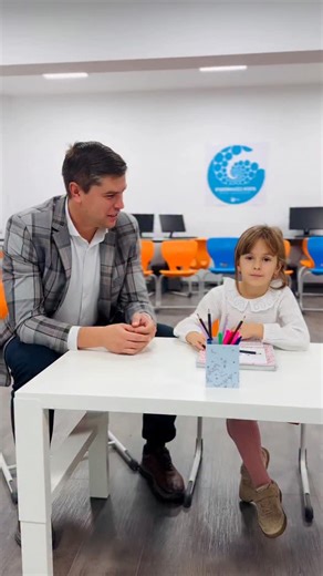 16K views · 171 reactions | Fetița Fibonacci ne arată cat de tare poți fi la 5 ani învatând adunarea prin Finger Math!  #matematica #iasi #education #fibonaccikids | Fibonacci Kids Iași matematică mentală vedică | Facebook