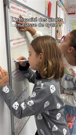 👉 Les rituels : la clé d’une classe apaisée et structurée 💬 Légende : En cycle 3, les rituels installent les repères, rassurent et structurent les apprentissages. Quelques minutes chaque jour… et c’est tout le rythme de la classe qui s’harmonise 💡 Des gestes simples, répétés, qui construisent la confiance et la régularité. #ecole #rituelsdeclasse #cycle3 #enseignants #pédagogieactive | L'Escale École