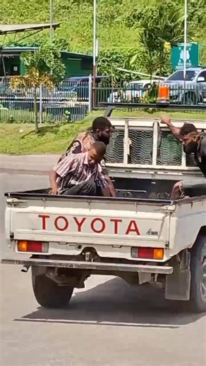 The security guard that was killed during the robbery rushed to the hospital 😭💔 #fbreelsfypシ゚viralfbreelsfypシ゚viral #fypシ゚viralシ PNG OWN | PNG OWN