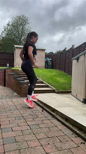 Running Is HARD 😮‍💨🏃‍♀️ Warm Up Before You Run! #shorts