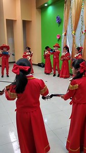 1.6K views · 11 reactions | Mariachis infantiles Contándoles a mama | Warner Producciones gt | Facebook