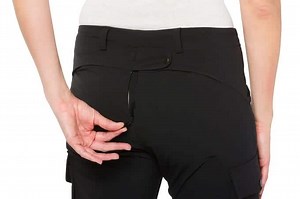 パンツを降ろす必要がないからトイレが楽々！？女性用ストレッチパンツ『ELIRA Pants』 | CAMPLOG GEAR