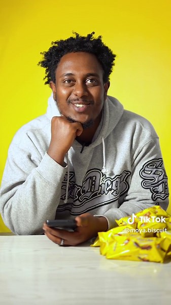 Would you eat Moya with ketchup? #chocochunks #moyabiscuit #ethiopian_tik_tok🇪🇹🇪🇹🇪🇹🇪🇹 #addisababa