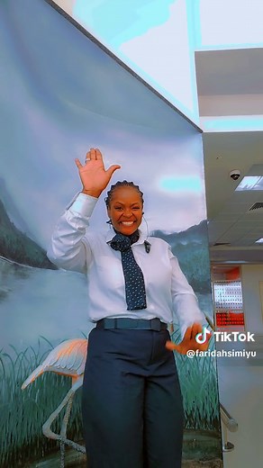 Las dificultades de bailar con 2 pies izquierdos