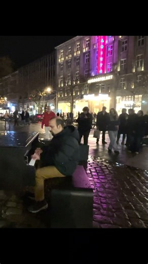 Amazing Boogie Woogie Piano on open Air Piano