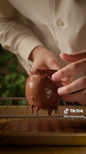 Magical Cauldron Cake Recipe Inspired by Harry Potter