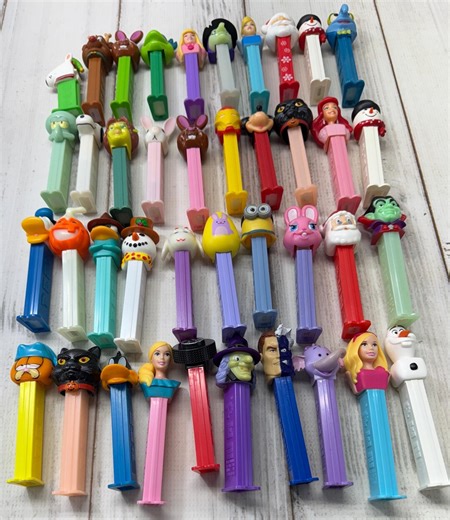 Colorful Vintage & Modern PEZ Dispenser Collection Lot of 45, Pez Mania, Nostalgic Toys - Etsy