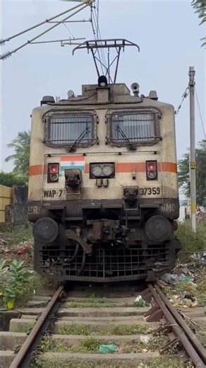 आखिर SAMPARK KRANTI TRAIN का मतलब क्या होता है 🤔 | #indianrailways #knowledge #information #facts