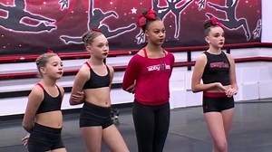 Dance Moms  5x01 "99 Problems but a Mom Ain't One"