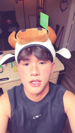 gabae (@giabo22)’s videos with Girl lets go to the club and pop out pussay