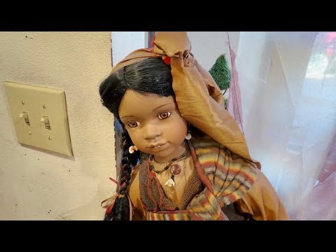 There are a lot of #california dolls in this video