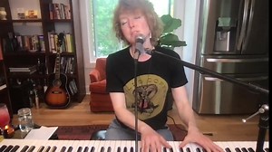 my new song Witness is out everywhere- and I’m about to play some EP Release Shows: Nashville City Winery Nashville Alicia Witt - Nashville 'Witness' EP Release Show - May 25 NYC Cafe Wha? - Jun 6 CHICAGO - Evanston SPACE Alicia Witt "Witness" EP Release at Space Jun 12 plus a livestream this Friday StageIt all tickets: aliciawittmusic.com/tour 💚 | Alicia Witt
