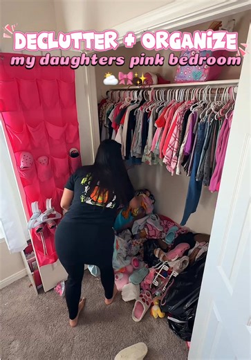 Decluttering and Organizing My Girls' Room