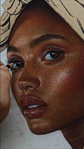 “Every Freckle Matters 🎨 | Hyperrealistic Portrait Process” #shorts