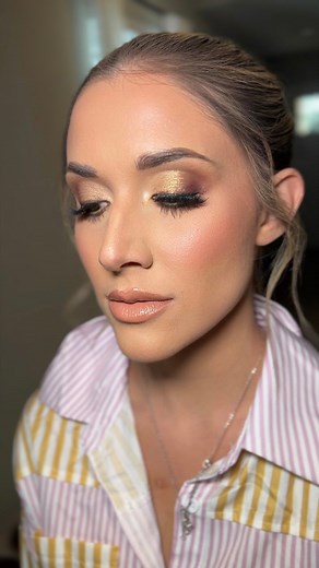 24 reactions | One of my favorite face to glam! Her eye makeup look was everything!!!  Rate her makeup look from 1-5!!! ⬇️ . . . . . . #eyemakeup#eyemakeuptutorial#makeuptransformations#͏m͏a͏k͏e͏u͏p͏l͏o͏o͏k͏s#glammakeup#bridalmakeup#austinmakeupartist#austinmua#glam#makeupinspiration#makeupideas#weddingmakeup#juneteenth2023#creativemakeup#makeupartist#trendingaudios#explorepage | Makeup by BIA | Facebook