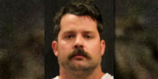 Arizona father rejects plea deal in daughter’s hot car death