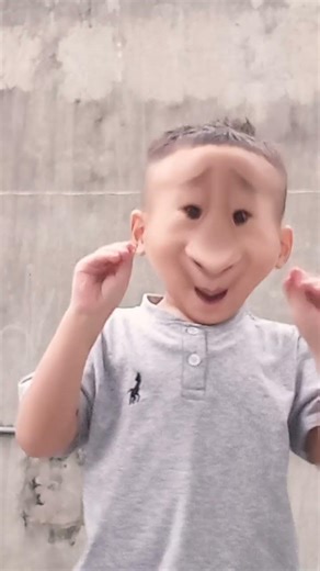 thằng em tập làm ai đồ nổi tiếng #tiktok #xuhung #nhaytrend #hachimi chimichi