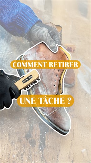 Guide pour entretenir son cuir 👉 On vous partage la recette pour prendre soin de vos petits souliers pour qu’ils vivent ad vitam æternam ! Dégraisser & nettoyer → L’anti-tache ! 🫧 - Dégraissant (ex : Réno'Mat Saphir pour nettoyer le cuir lisse) - Nettoyant (ex : Omnidaim Saphir pour le veau velour et nubuck) Il y a plusieurs produits possibles à utiliser en fonction de la tache et de votre chaussure, alors n’hésitez pas nous demander la liste ! Nourrir 🧴 - Crème de cirage (ex : Crème surfine 