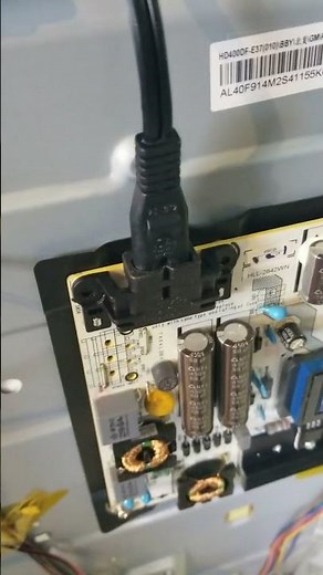 TV Insignia NS-40D420NA16 TV will not standby or turn on