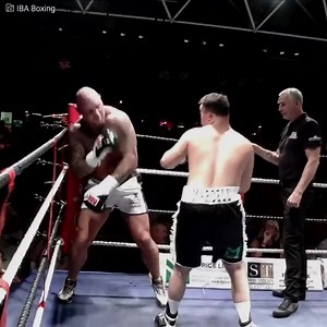 Danny não tinha força nem agilidade, era uma questão de tempo para que o gigante do seu rival esmagasse o seus sonhos. desde o princípio todos notavam que haviam poucas chances e mesmo assim apoiaram o danny, sem imaginar à mudança repentina do encontro. | Craques