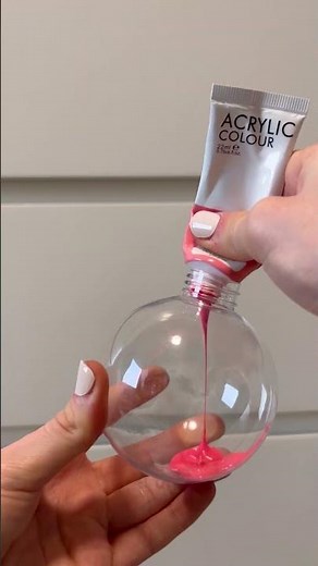 🎄✨ Dein schnelles Weihnachtskugeln-DIY für festliche Stimmung! ✨🎄