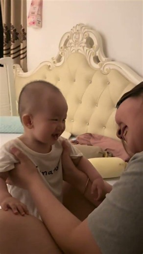 Cute Baby Moves Will Melt Your Heart