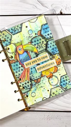 Liu on Instagram: "Sunday funday! 💛🩵🧡 Something colorful for this Sunday! I wanted to create a page with a few items that I never managed to use like the cut outs from @art_by_marlene . They are beautiful and so different! 😍 I hope you are all having a great and restful Sunday! 🌹 📌Products List -Distress Oxide Squeezed Lemonade -Amazon clear stamps -Distress Spray Stain Fossilized Amber -Distress Oxide Spray Tumbled Glass -Tim Holtz Stencil -Stamperia Allegro Ink Orange -Ranger Black Textu