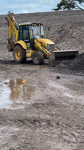 4.9K views · 19 reactions | This is what an expert heavy machinery operator looks like at work | El operador de maquinaria | Facebook