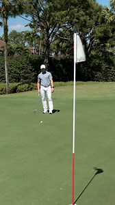 Découvrez l'approach S70, notre montre premium de golf. Avec son magnifique écran AMOLED lumineux et ses fonctionnalités, le green n'aura plus aucun secret pour vous. | Garmin