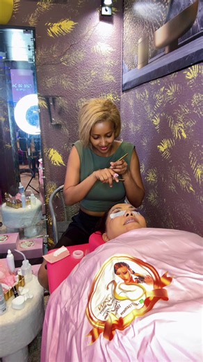Wimpern-Extensions Frankfurt: Habesha Studio Kontakt