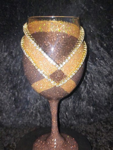 Create Your Own Glitter Wine Glass