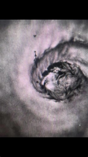 Video của 🌪️🌪️Tornado Biỉmingham _wx (@tornadobirmingham_wx) với bản nhạc lunar mount script type beat - Declasse