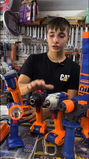 Ferremax, Rojas. on Instagram: "¡EL COMBO QUE NECESITAS! En FERREMAX, te traemos el combo definitivo: Kit Inalámbrico 7 en 1 WADFOW 20V. ⚡ ¿Qué incluye? ✅ Taladro de Impacto (Brushless) ✅ Llave de Impacto ✅ Rotomartillo SDS Plus ✅ Amoladora Angular ✅ Lámpara, pinzas y maleta Veni por el tuyo antes de que se agotenn!! #ferremax #wadfow #herramientas #combo7en1"