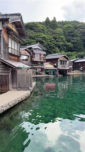 日本一美しい街 【伊根の舟屋】 📍 京都府与謝郡伊根町 🚃 天橋立駅からバス約60分（伊根バス停下車すぐ） ⏰ 見学自由（各施設は営業時間あり） 💤 定休日：なし 日本の食・文化・景色を通して日本の魅力を世界に発信🌎 –––––––––––––––––––––––––––––––– 【Shop Info】 📍 Ine-cho, Yosa-gun, Kyoto 🚃 About 60 min by bus from Amanohashidate Station ⏰ Open area (each facility has its own hours) 💤 Closed: None Sharing Japan’s best food ,culture & scenery with the world 🌏 #京都旅行 #japansecenry #japantravel